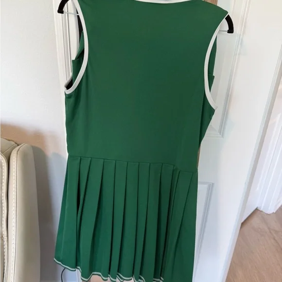 Atracco Women’s Tennis dress with matching shorts- XL - Picture 5 of 6